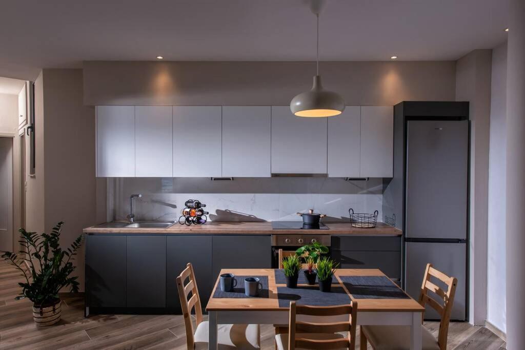 Archipelagos Apt In The Heart Of The City Heraclión Exterior foto