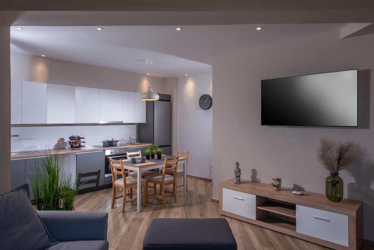Archipelagos Apt In The Heart Of The City Heraclión Exterior foto